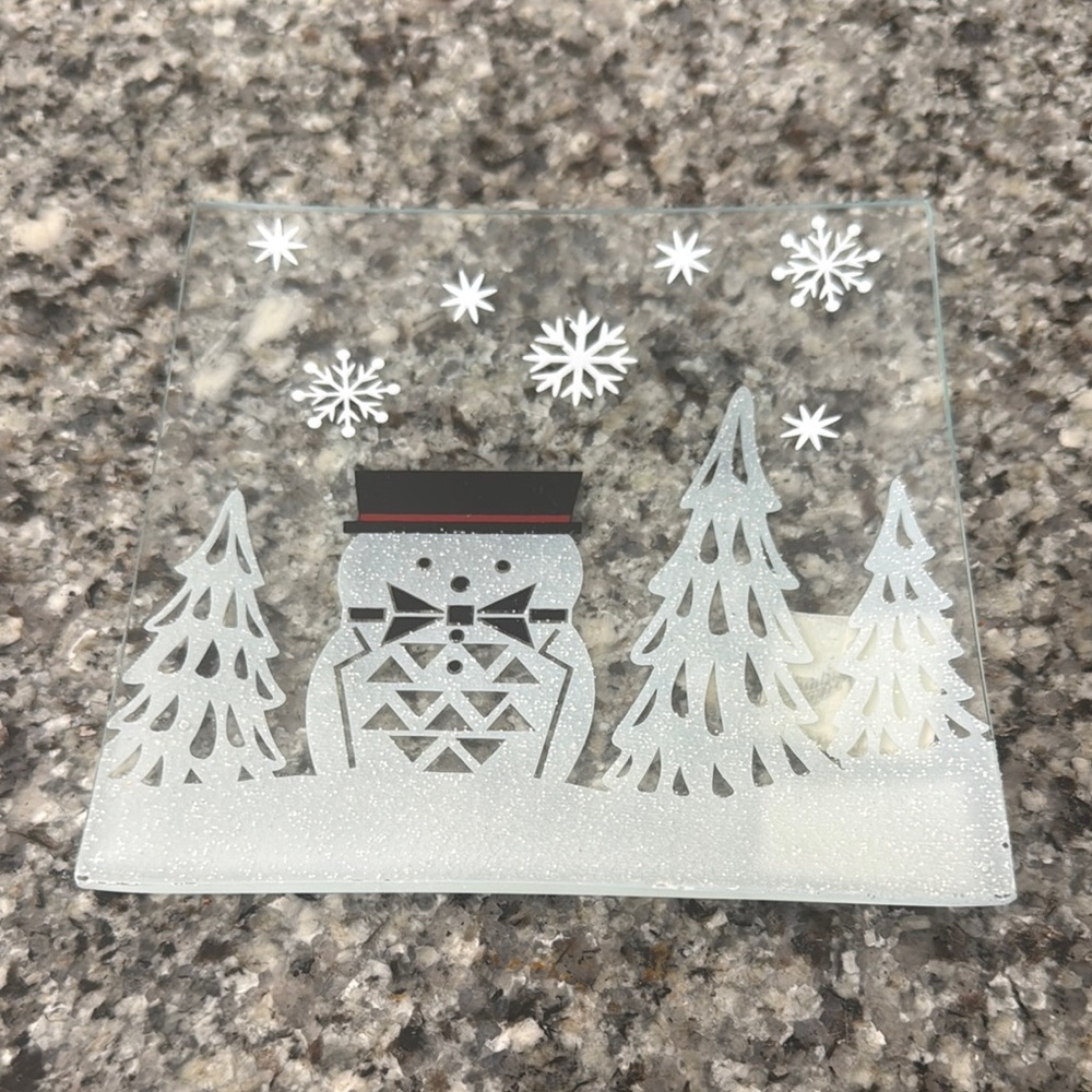 Yankee Candle Snowman Candle Plate with textured glitter